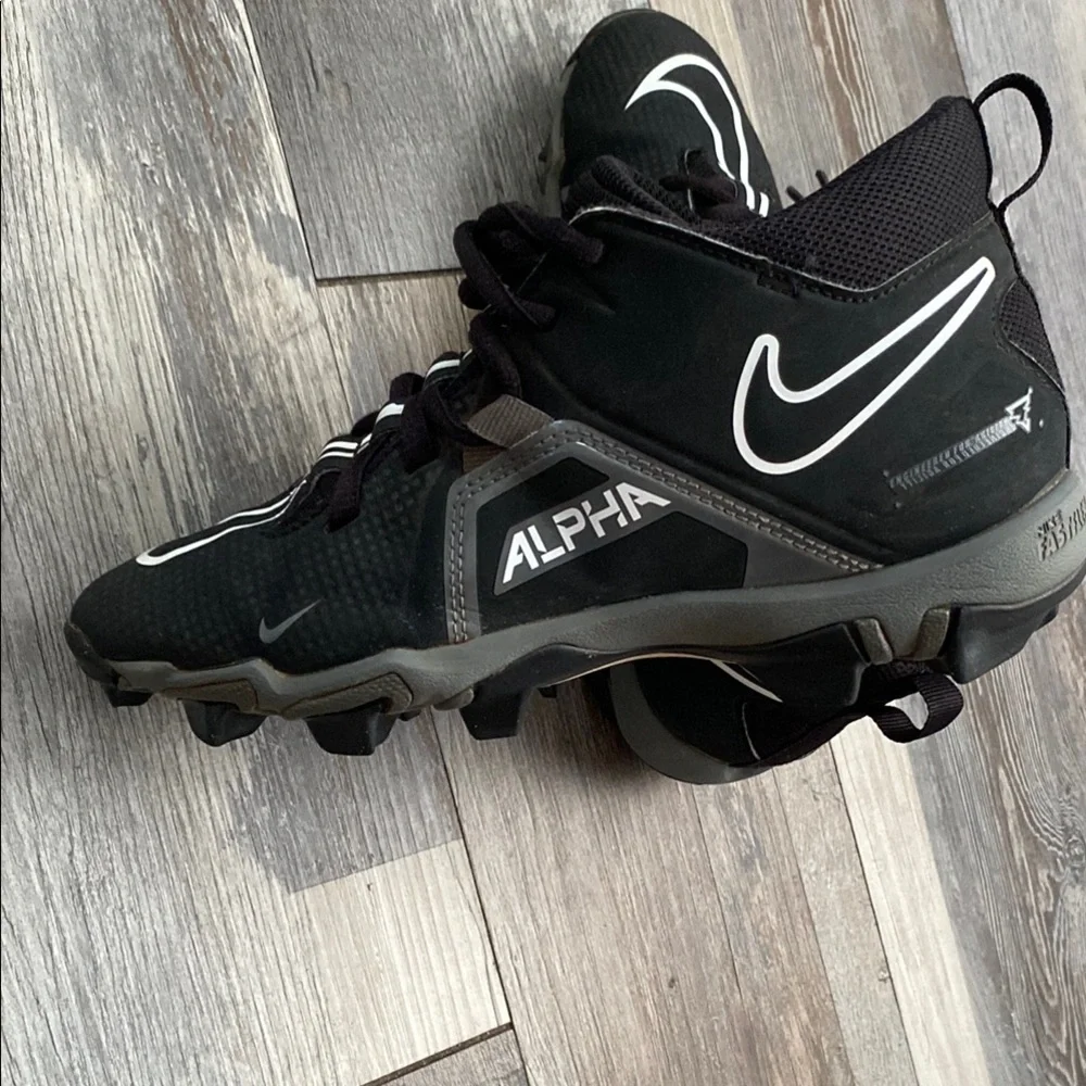 Nike Kids Black and White Sneakers